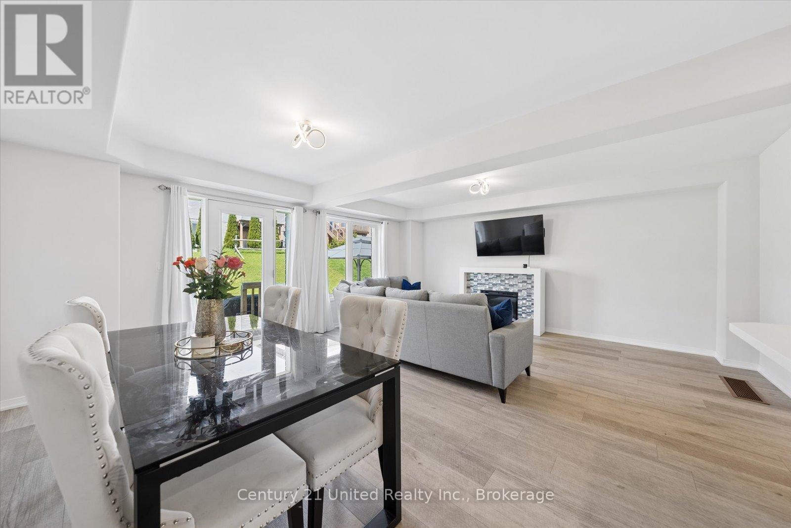 1621 HETHERINGTON DRIVE - 11
