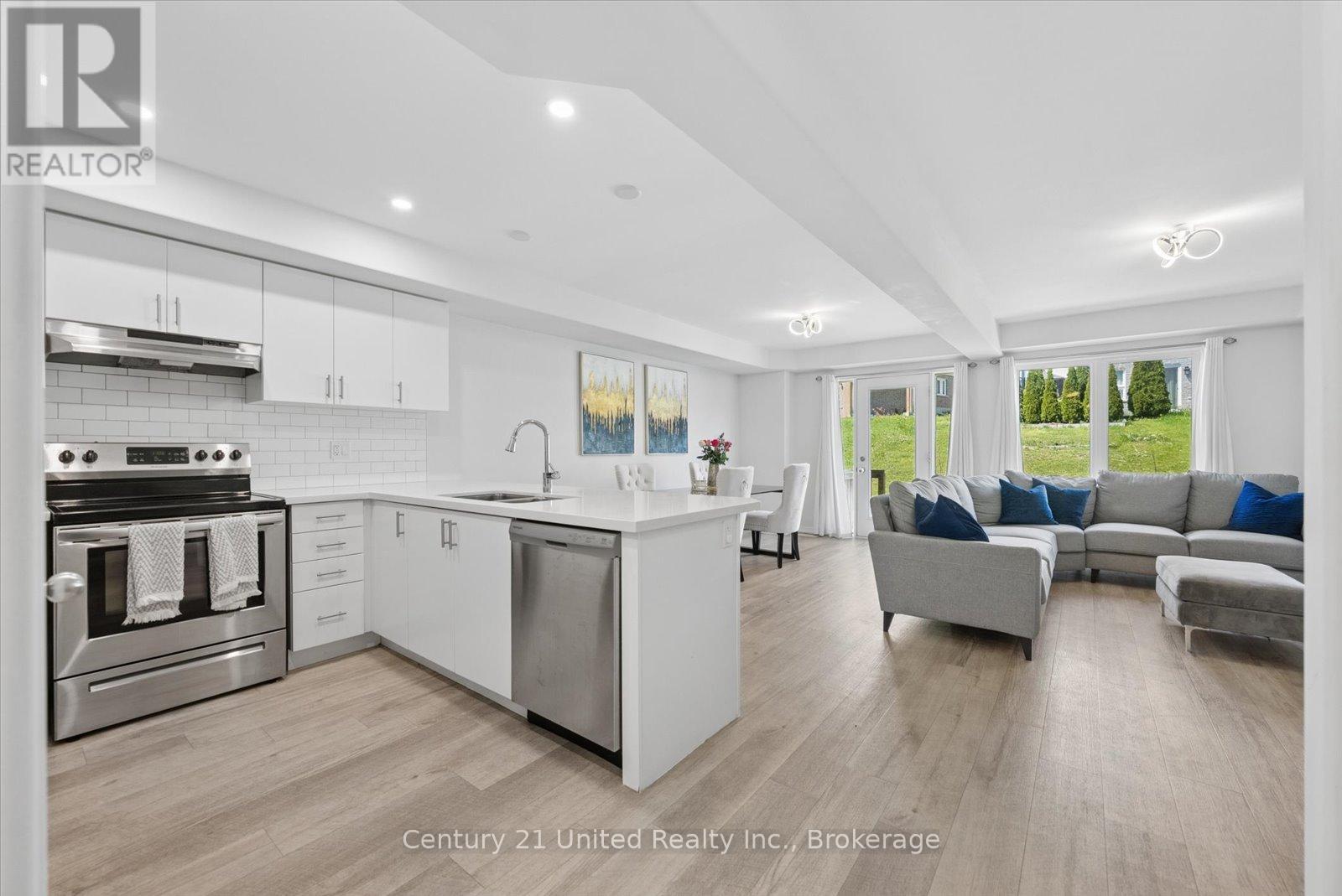 1621 HETHERINGTON DRIVE - 13
