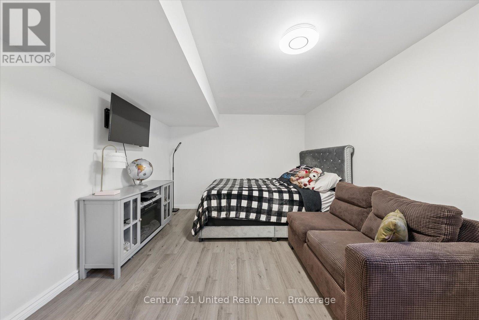 1621 HETHERINGTON DRIVE - 30