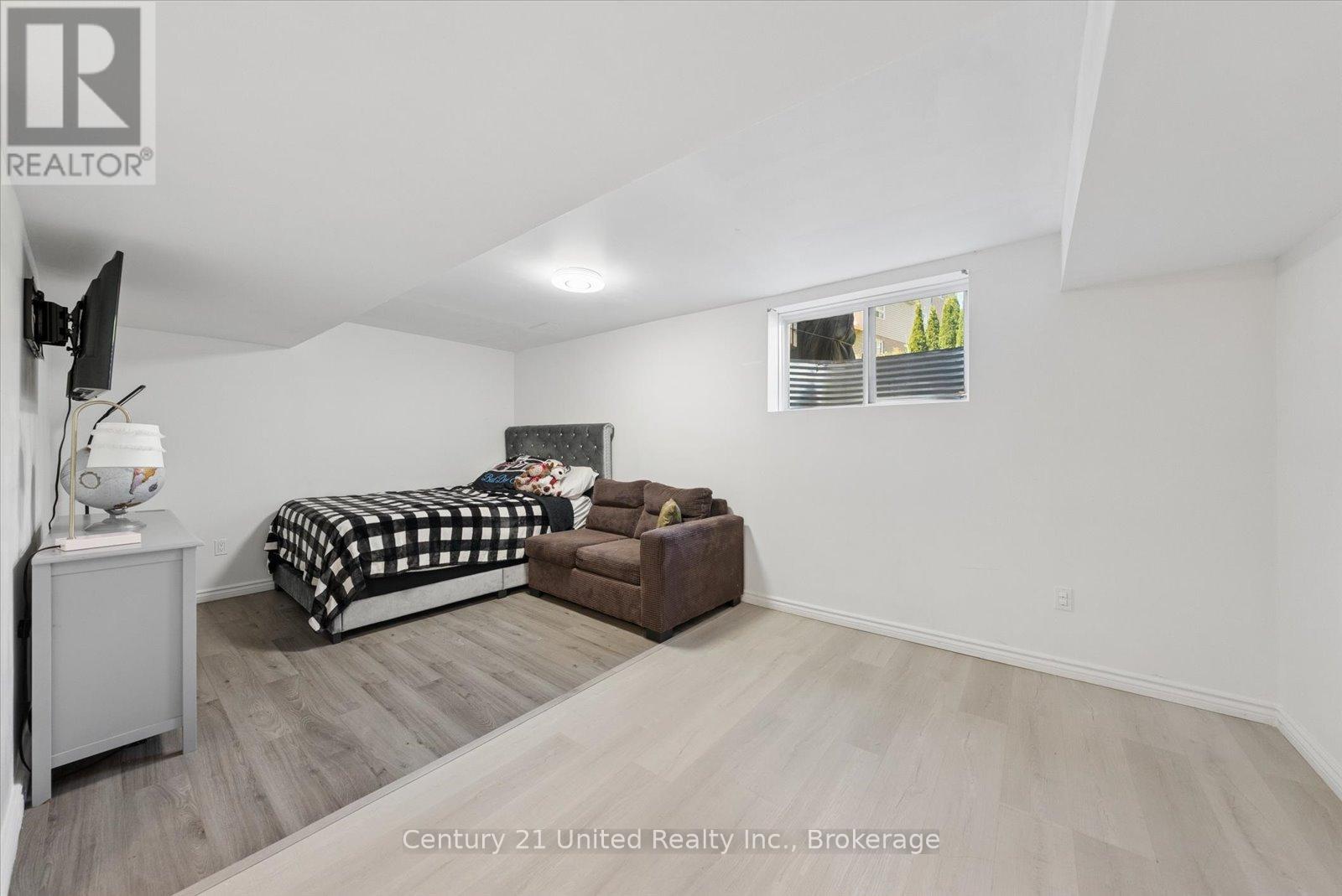 1621 HETHERINGTON DRIVE - 31