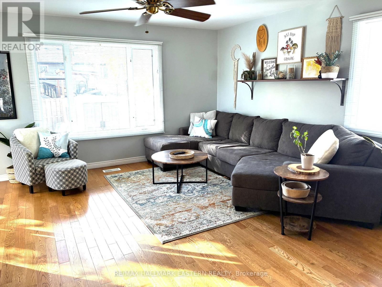 52 BIRCH CRESCENT - 17