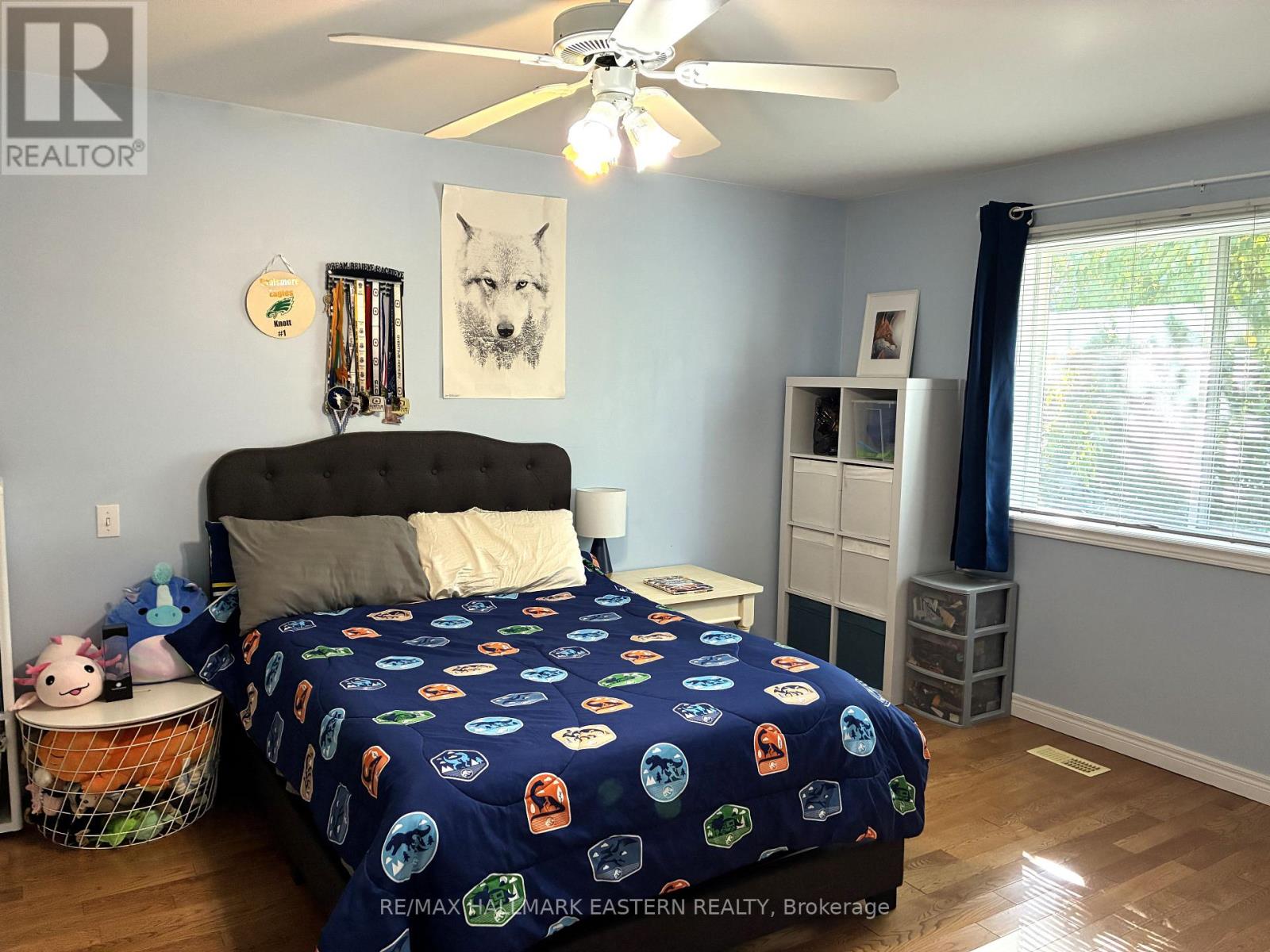 52 BIRCH CRESCENT - 25