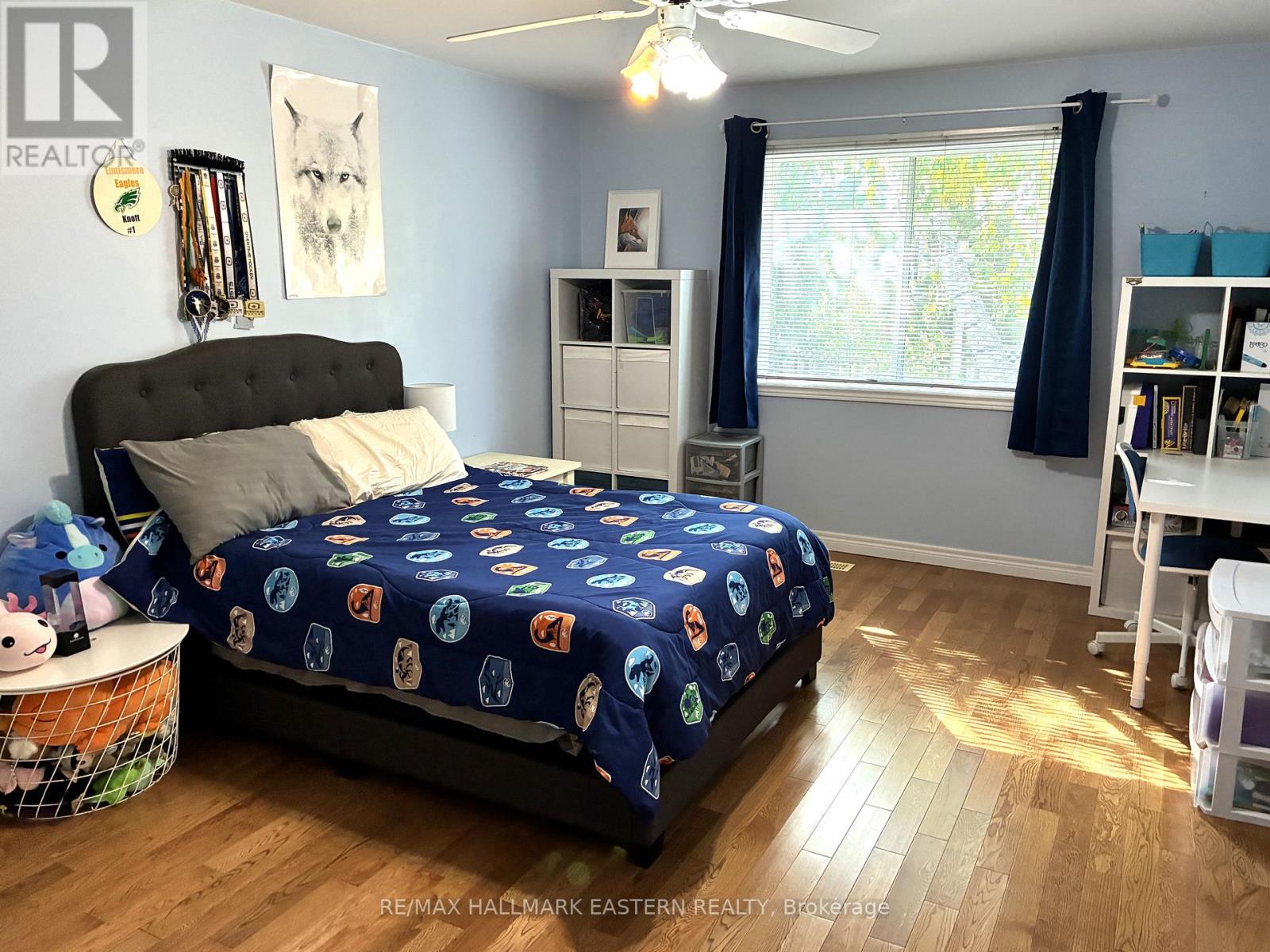 52 BIRCH CRESCENT - 26