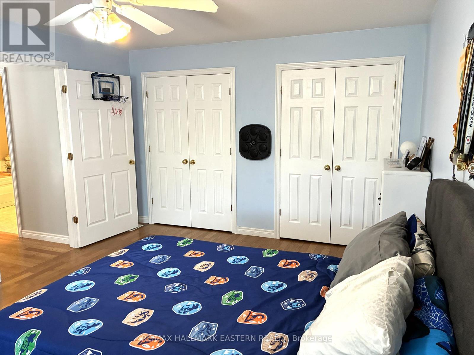 52 BIRCH CRESCENT - 27