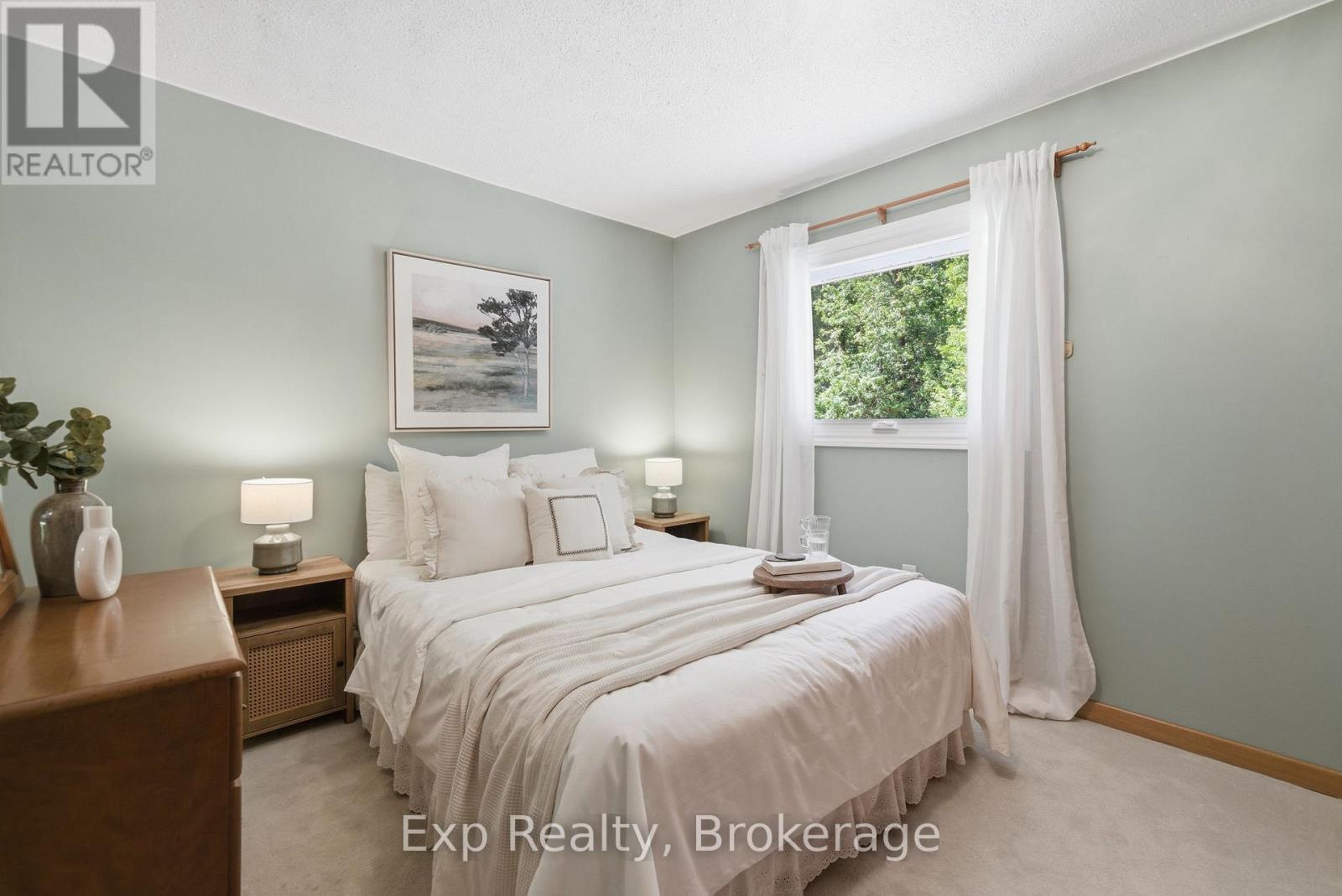8227 GILMOUR ROAD - 17