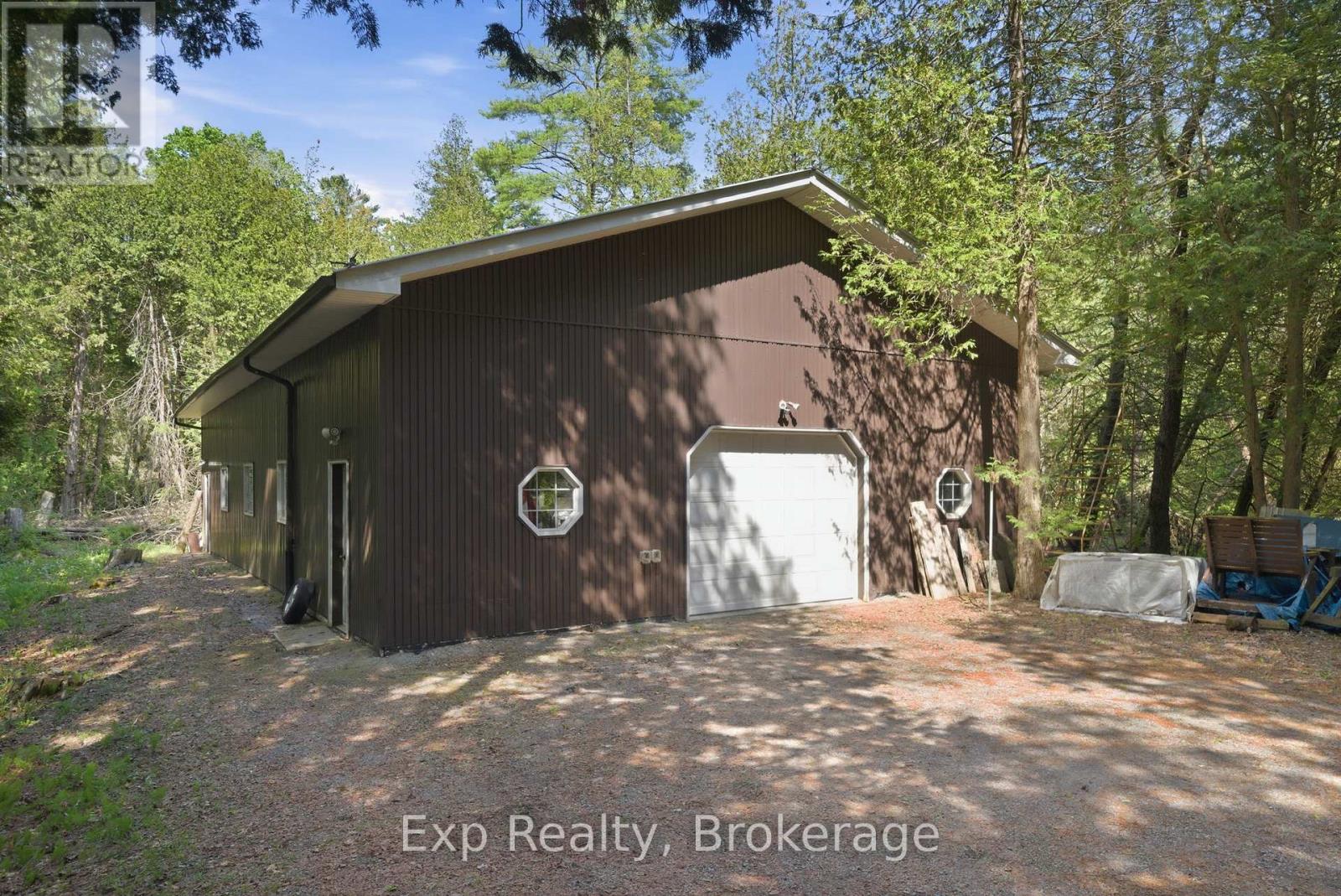 8227 GILMOUR ROAD - 25