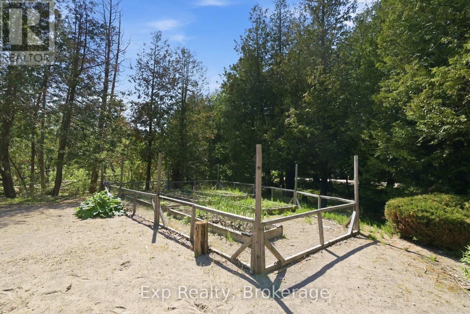 8227 GILMOUR ROAD - 31