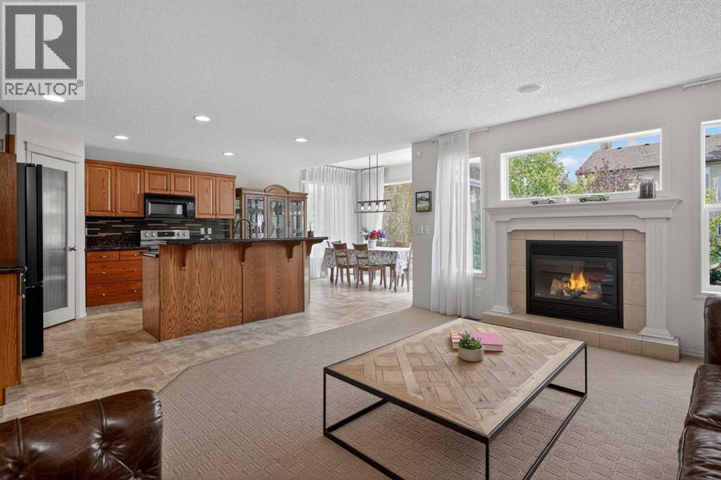 98 Cougarstone Close SW - 12