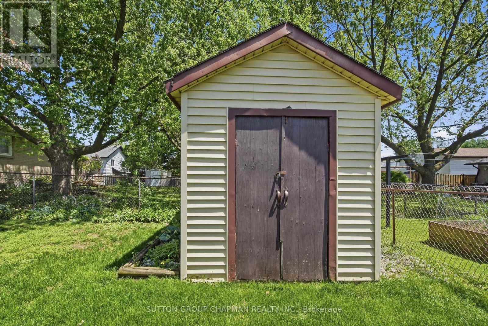 332 ARDSLEY CRESCENT - 38