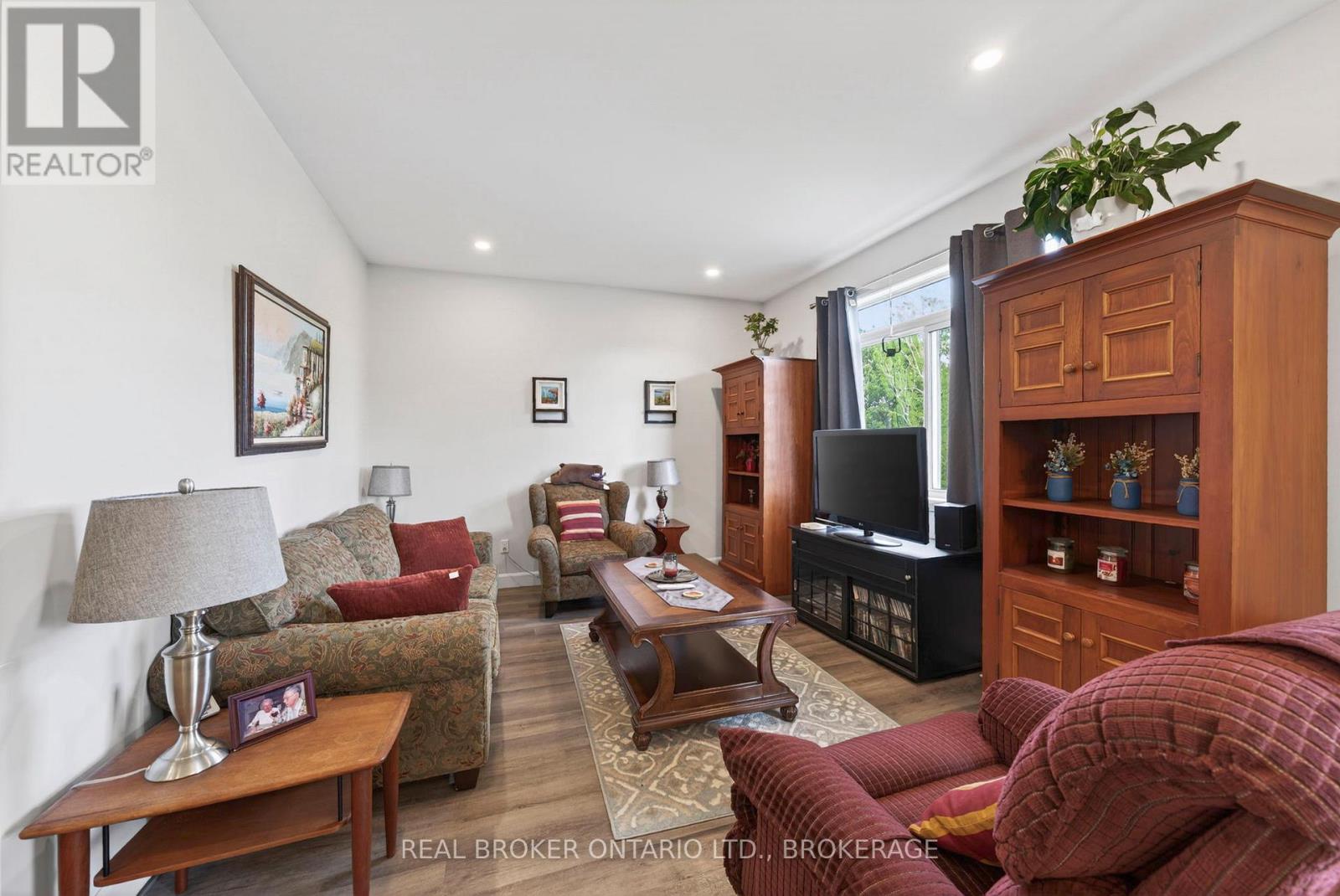 250 LOURDES AVENUE - 4