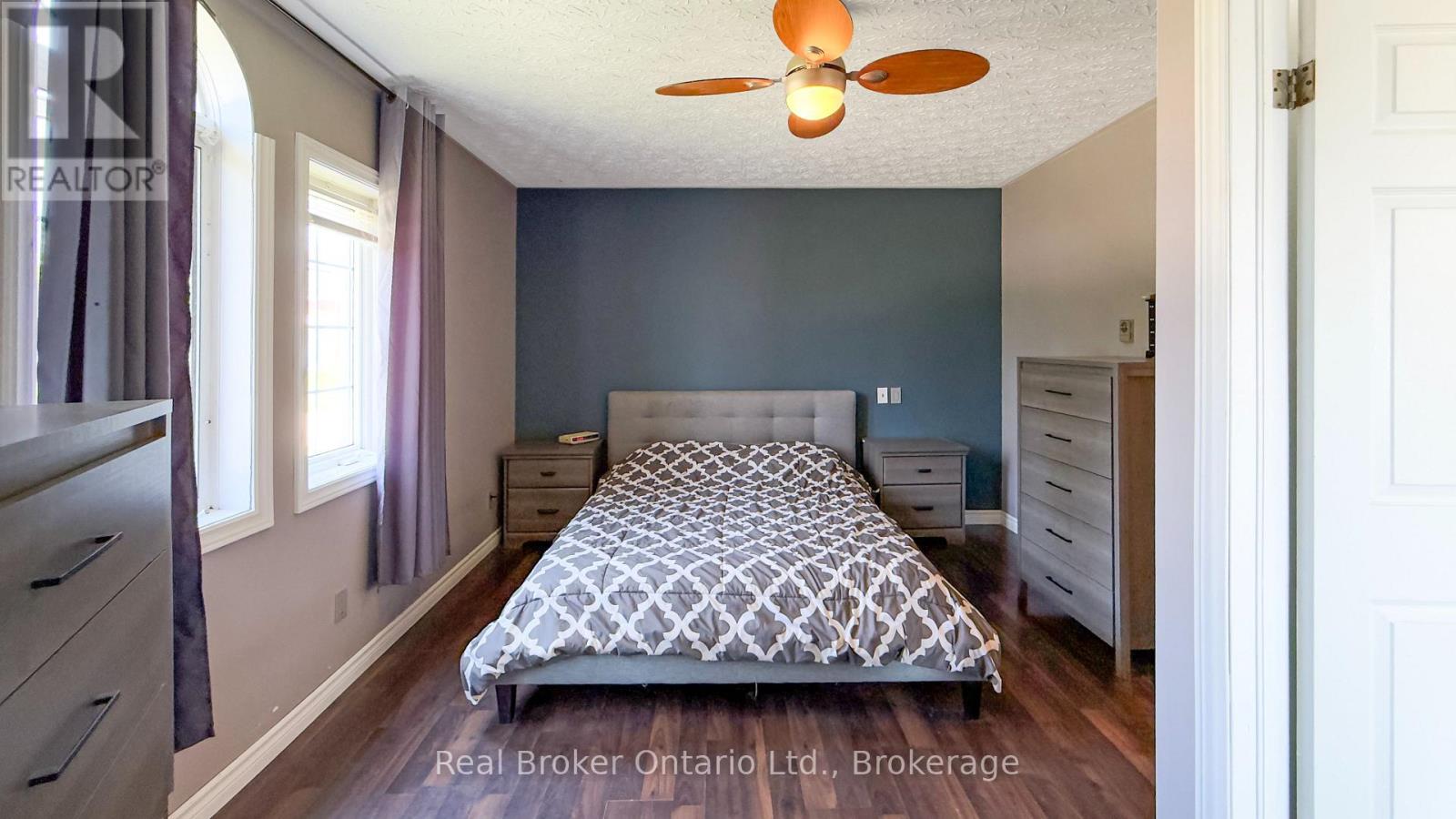11 JAMES STREET W - 11
