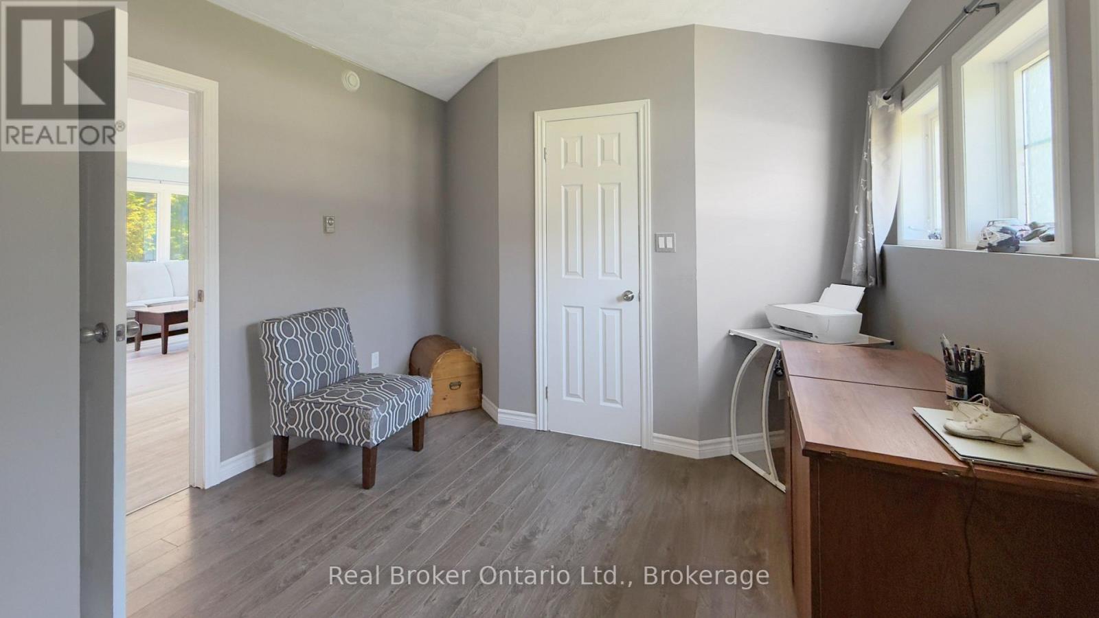 11 JAMES STREET W - 17