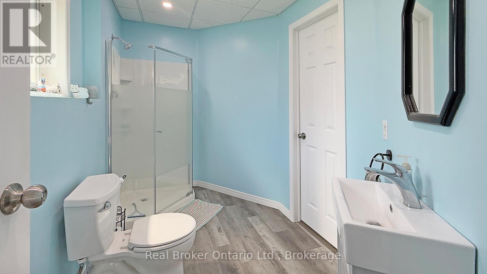 11 JAMES STREET W - 18