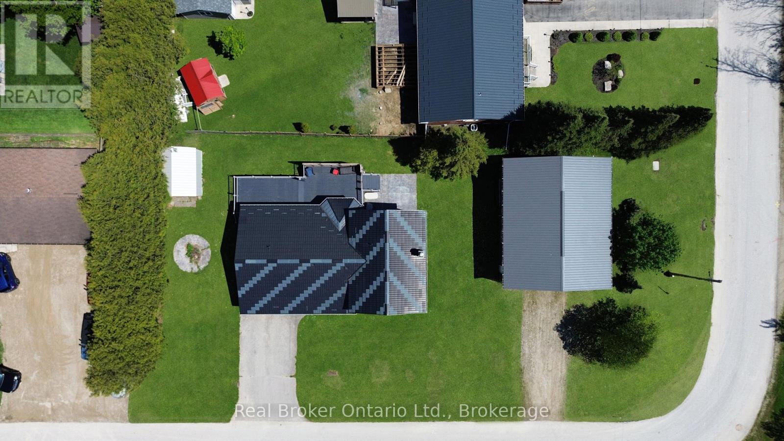 11 JAMES STREET W - 21