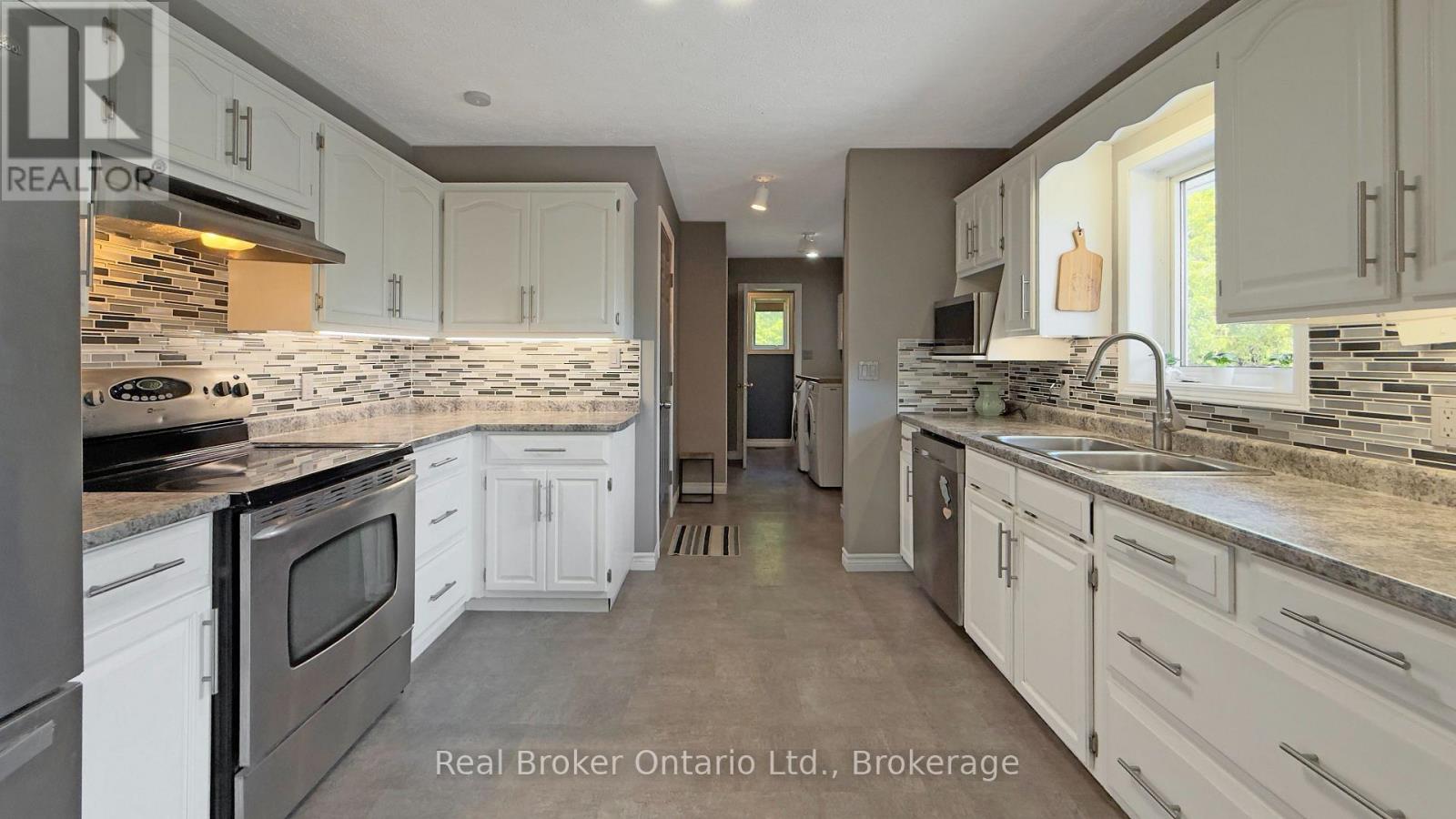 11 JAMES STREET W - 7