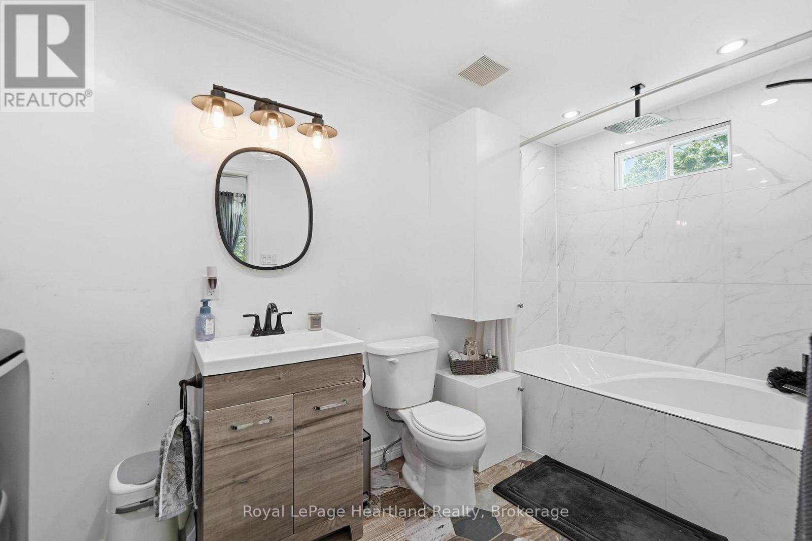 212 TOWNSEND STREET - 12