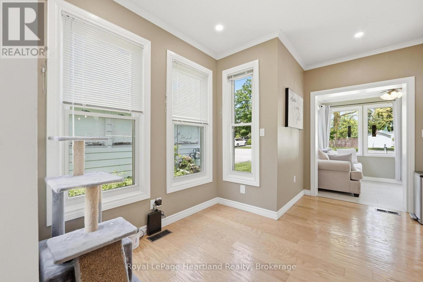 212 TOWNSEND STREET - 25