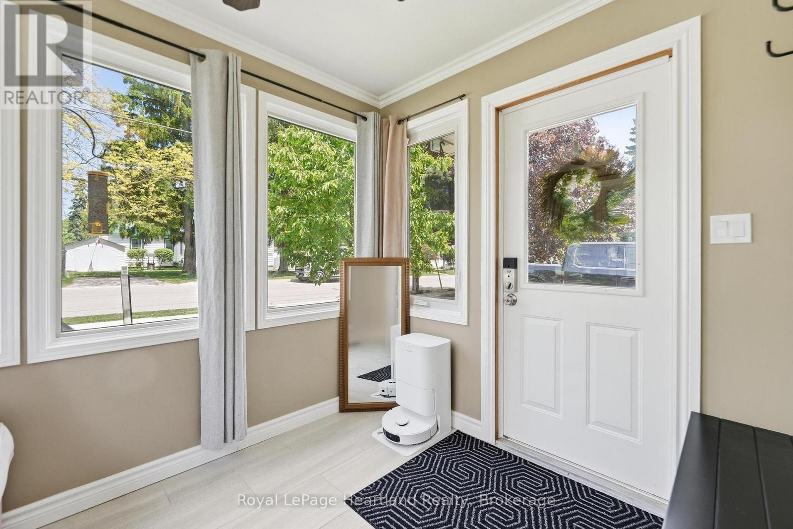 212 TOWNSEND STREET - 3