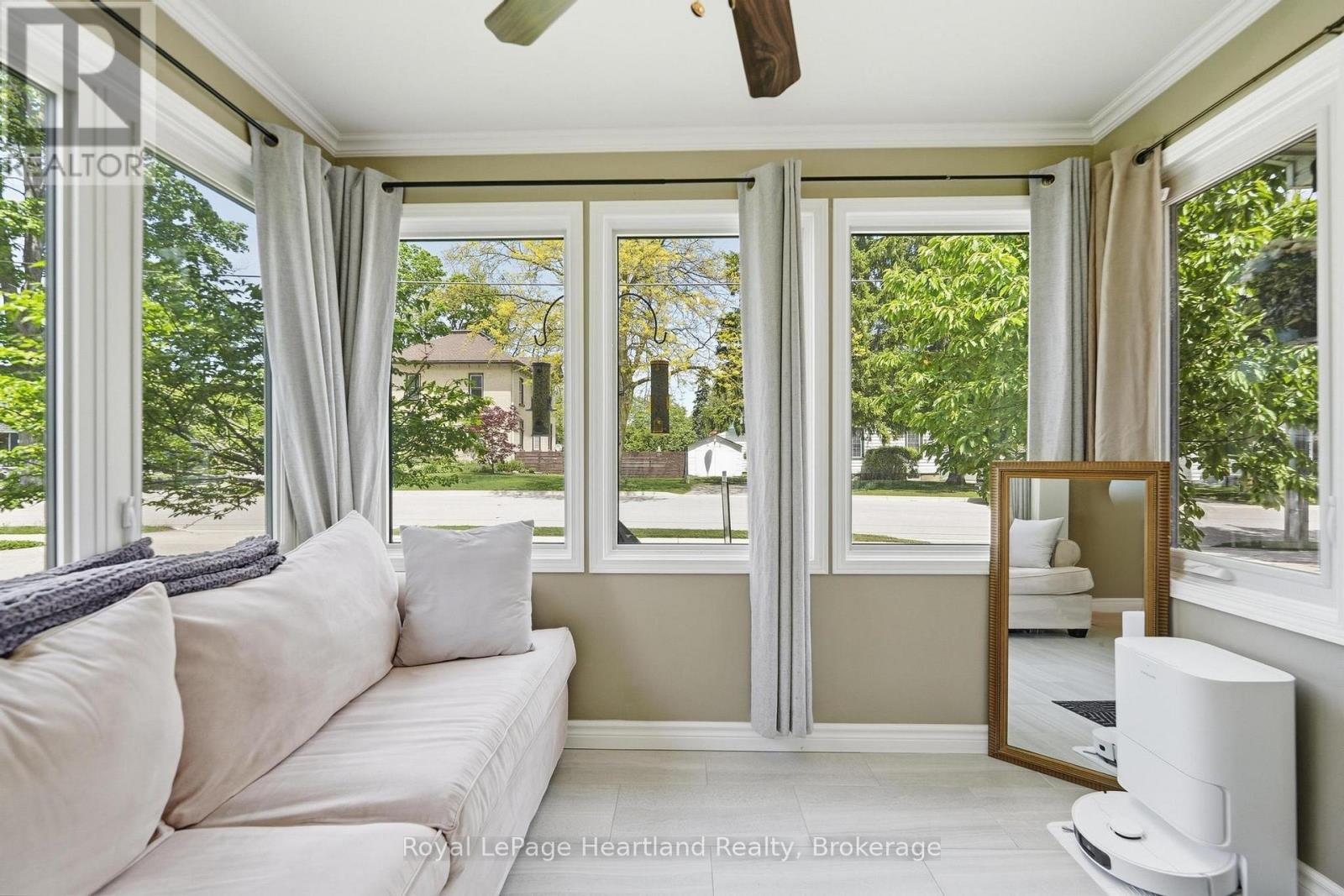 212 TOWNSEND STREET - 4