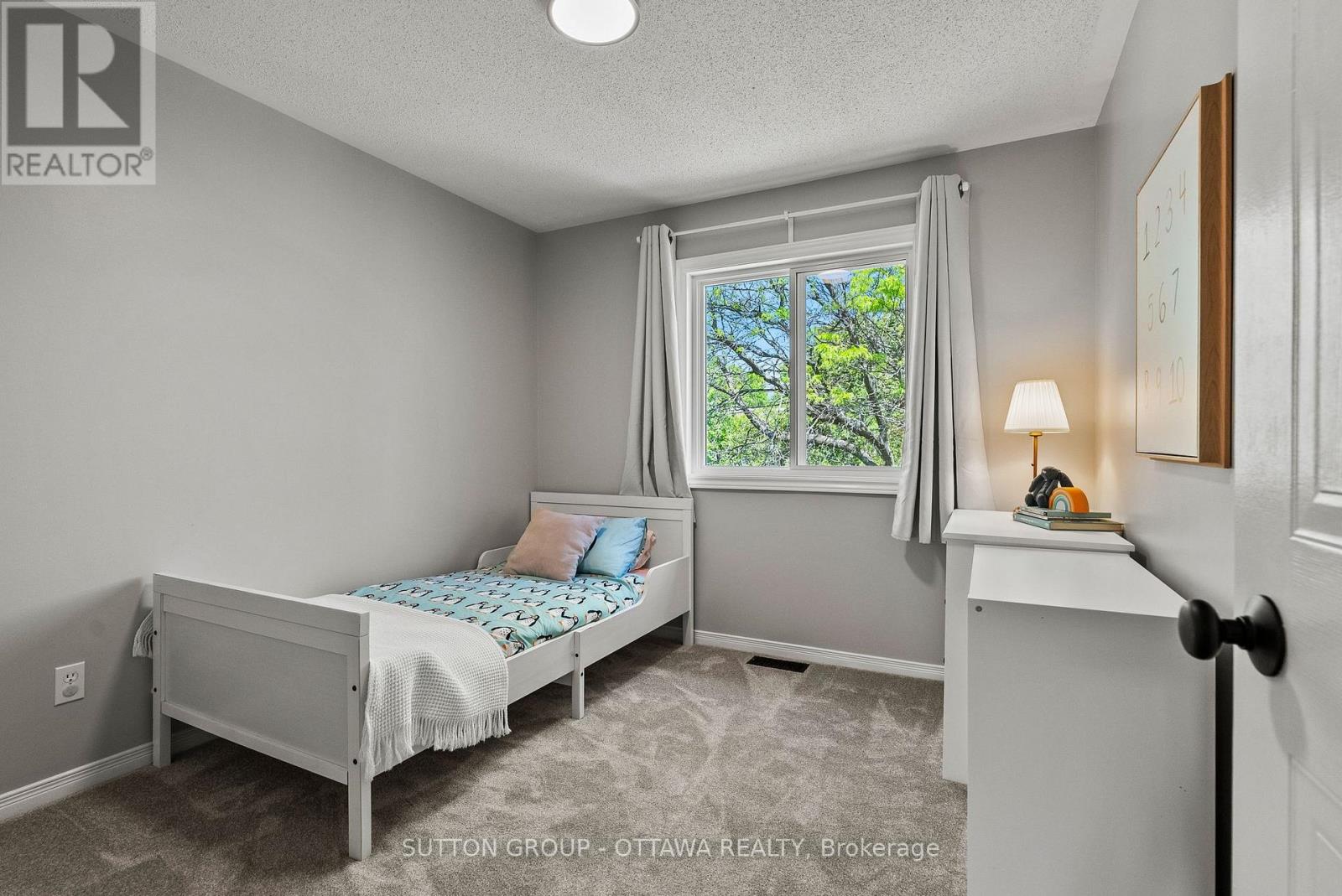 94 PIPER CRESCENT - 18