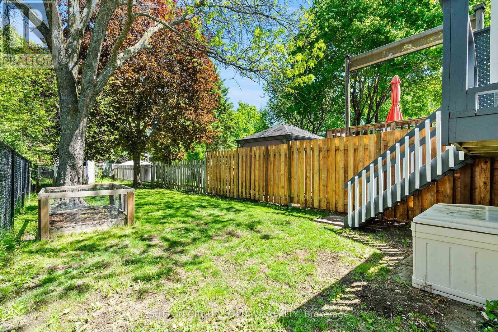 94 PIPER CRESCENT - 33