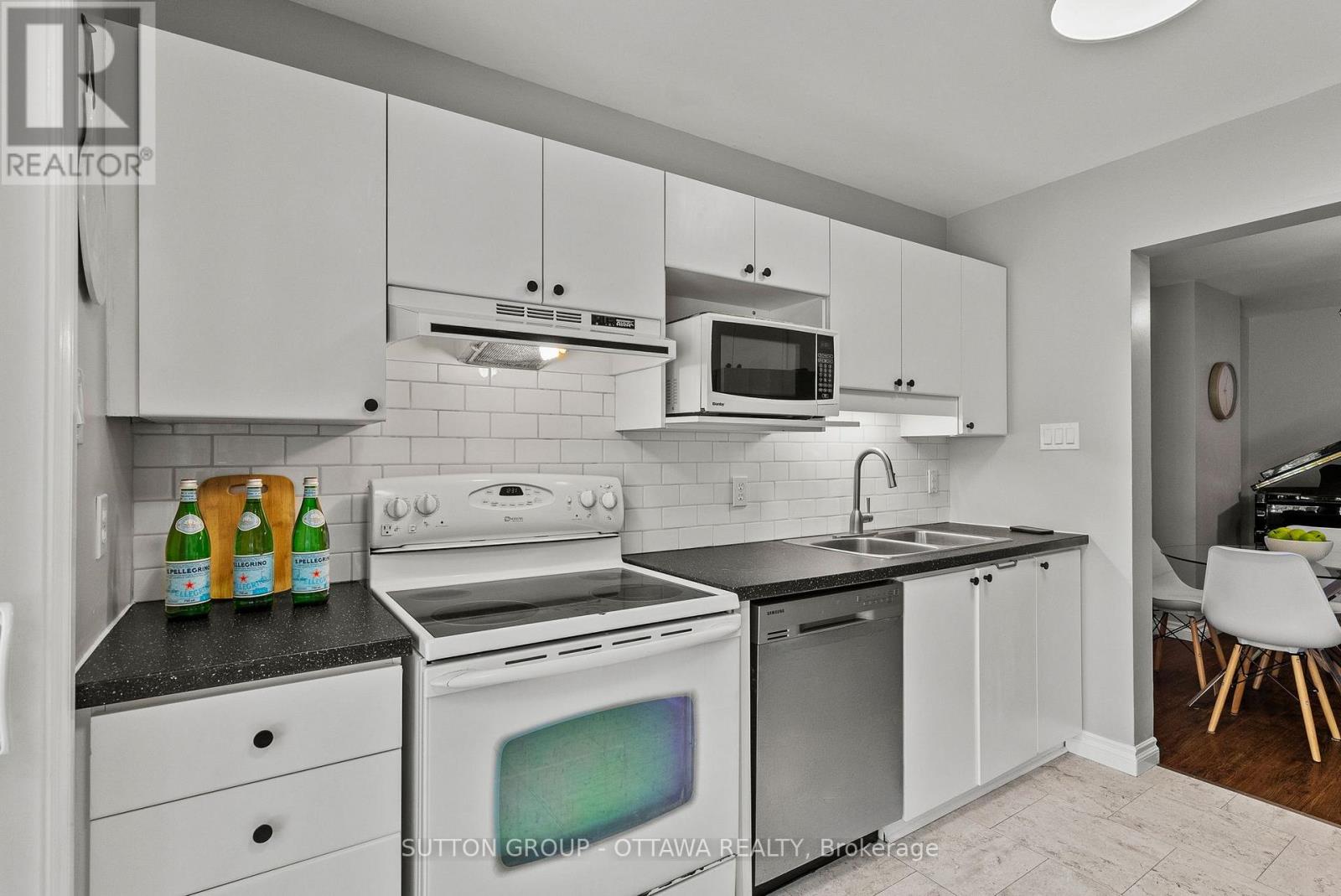 94 PIPER CRESCENT - 7