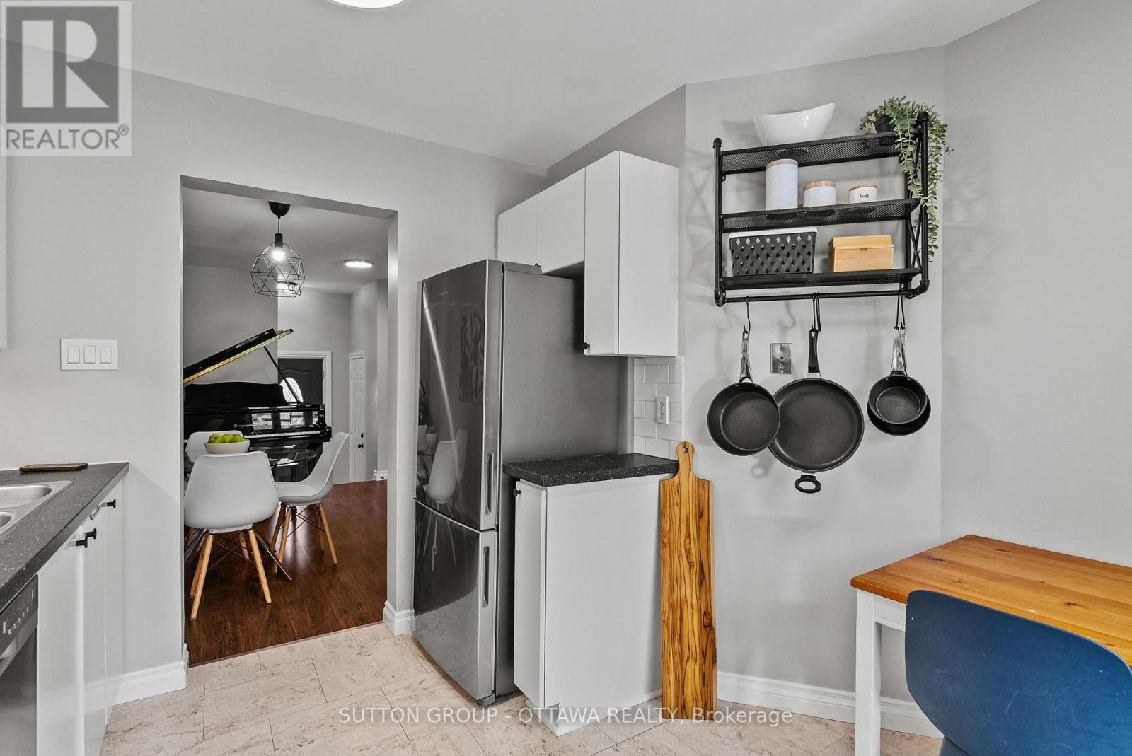 94 PIPER CRESCENT - 8