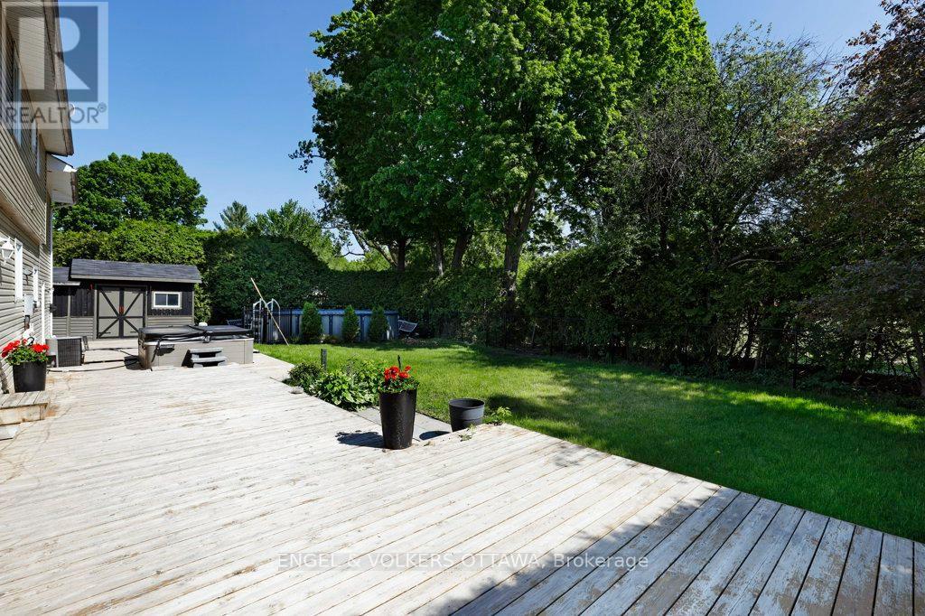 23 BISCAYNE CRESCENT - 27