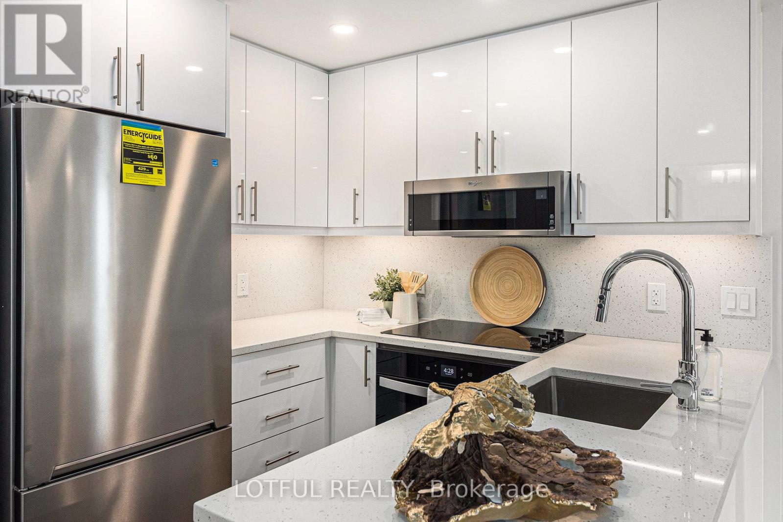 2 Bed, 1 Bath House for Rent in Ottawa – 2007 – 180 GEORGE STREET, Ottawa – MLS# X13207584 - Image 23