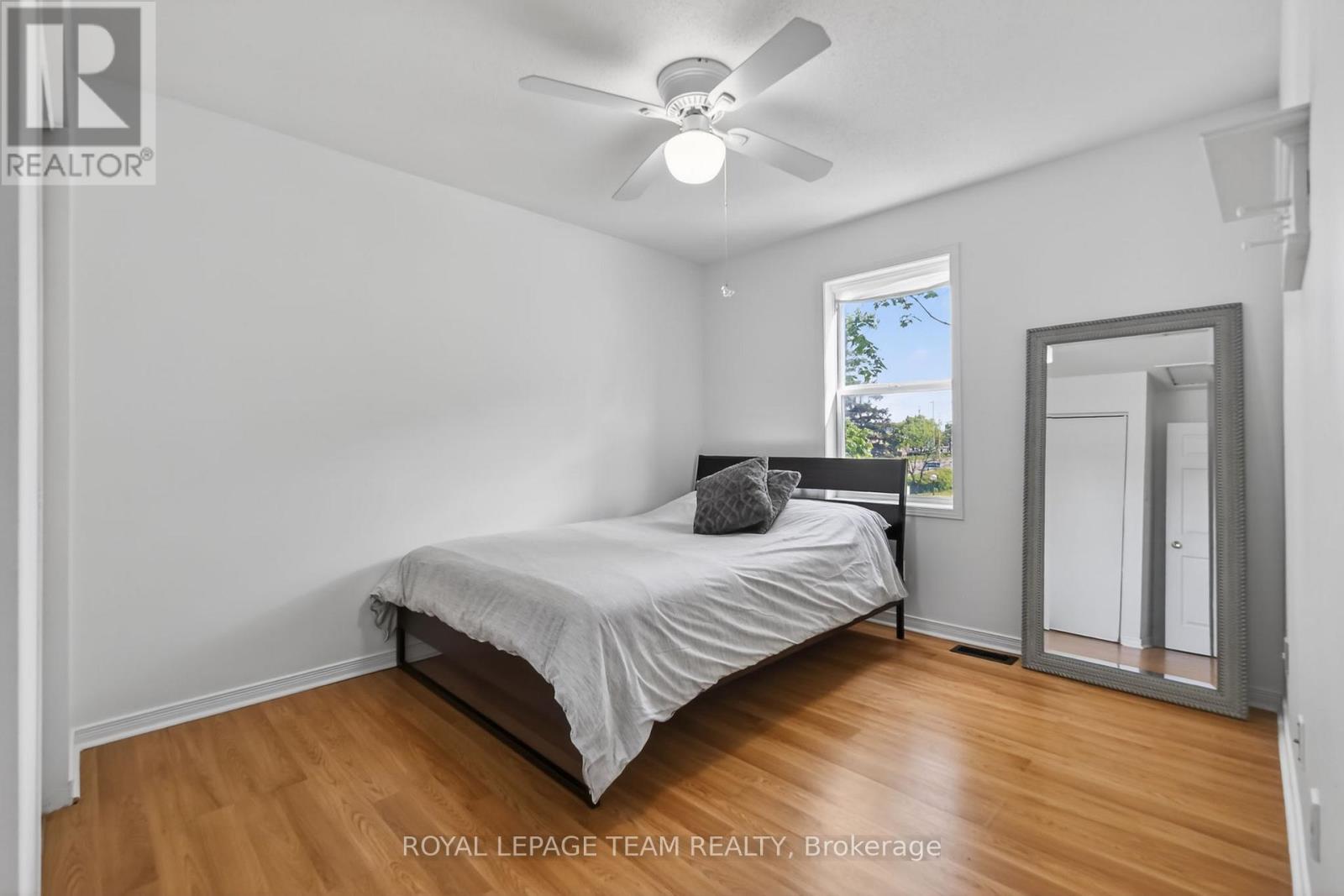 4 MILL HILL ROAD - 20