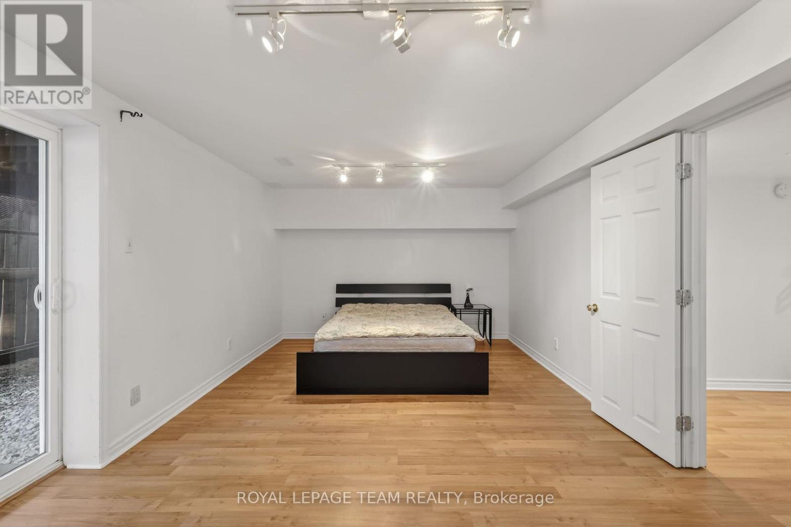 4 MILL HILL ROAD - 23