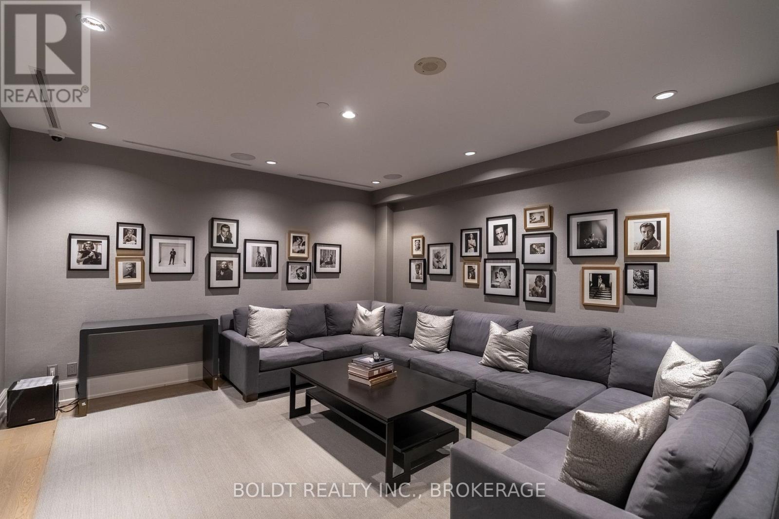 #702 181 DAVENPORT ROAD - 46