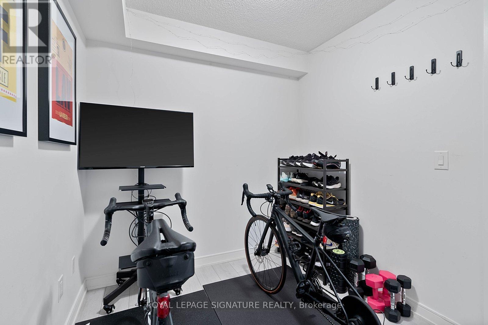 #710 525 ADELAIDE STREET W - 22
