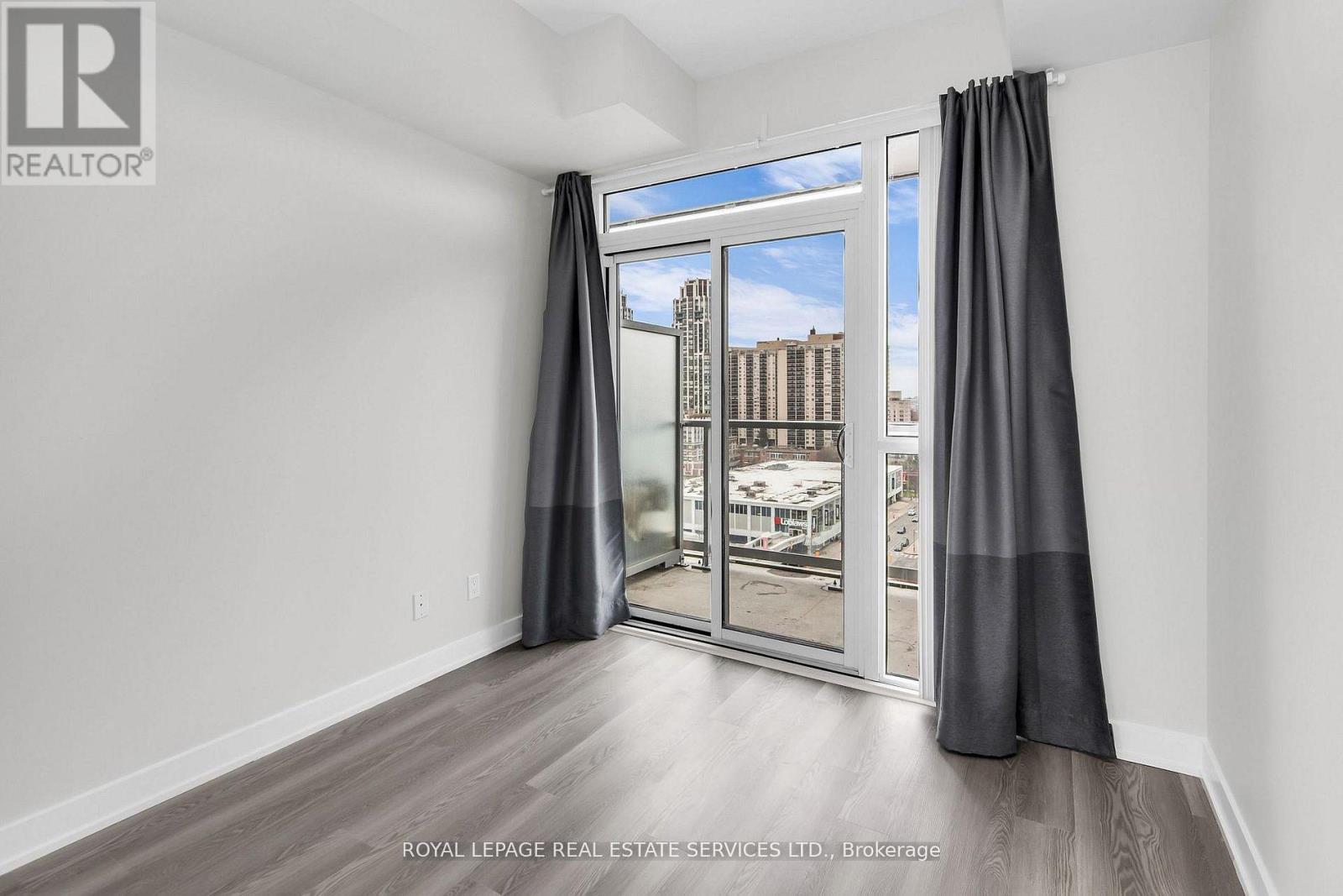 #1104 501 ST CLAIR AVENUE W - 15