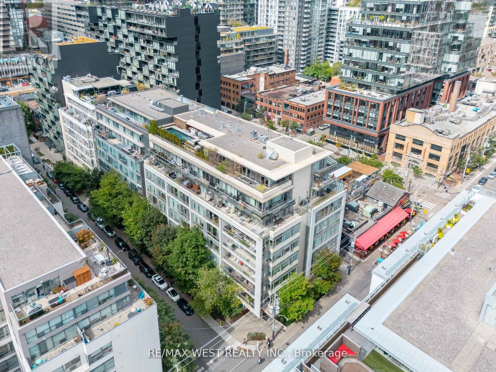 #212 66 PORTLAND STREET - 3