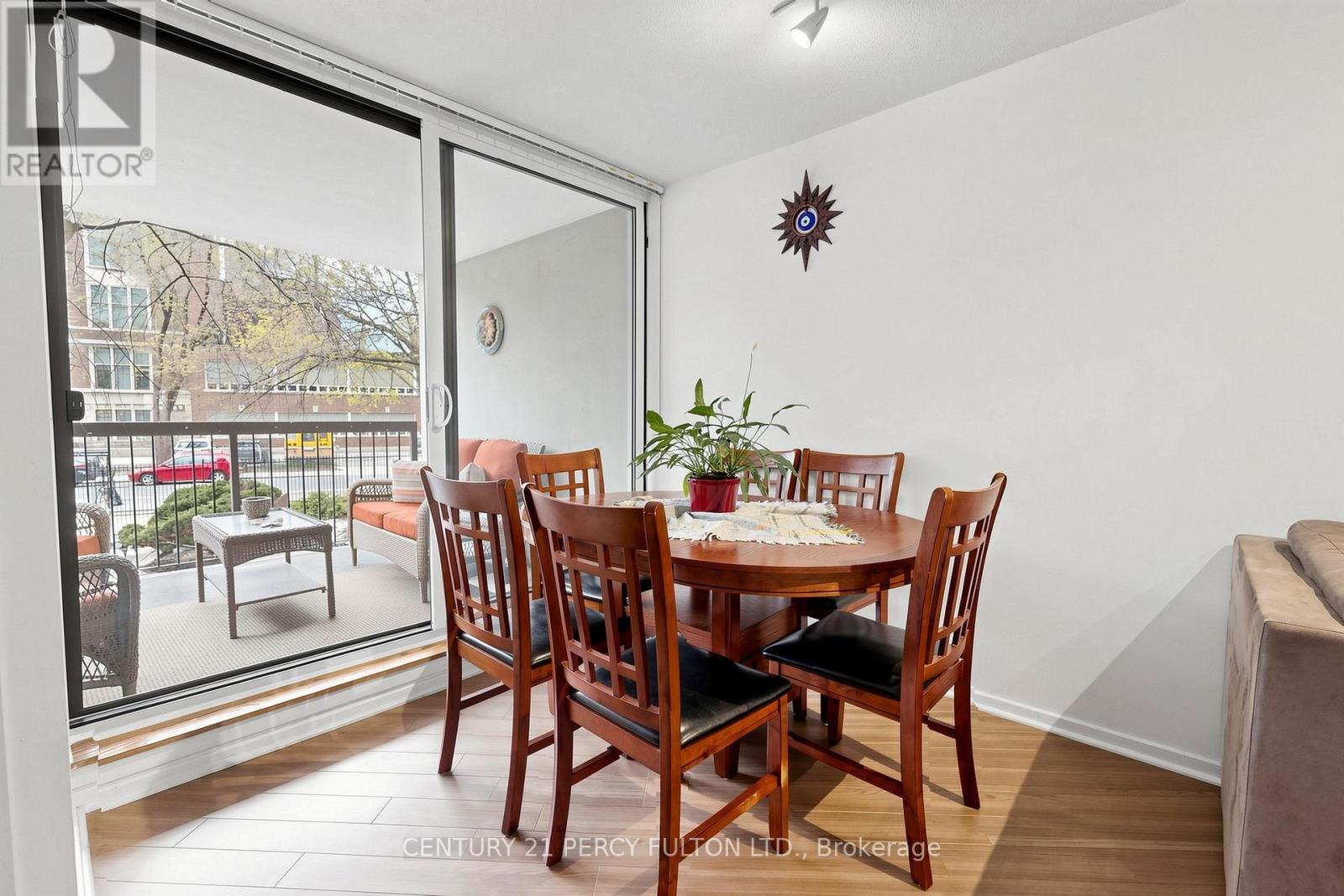 #224 77 MAITLAND PLACE - 10