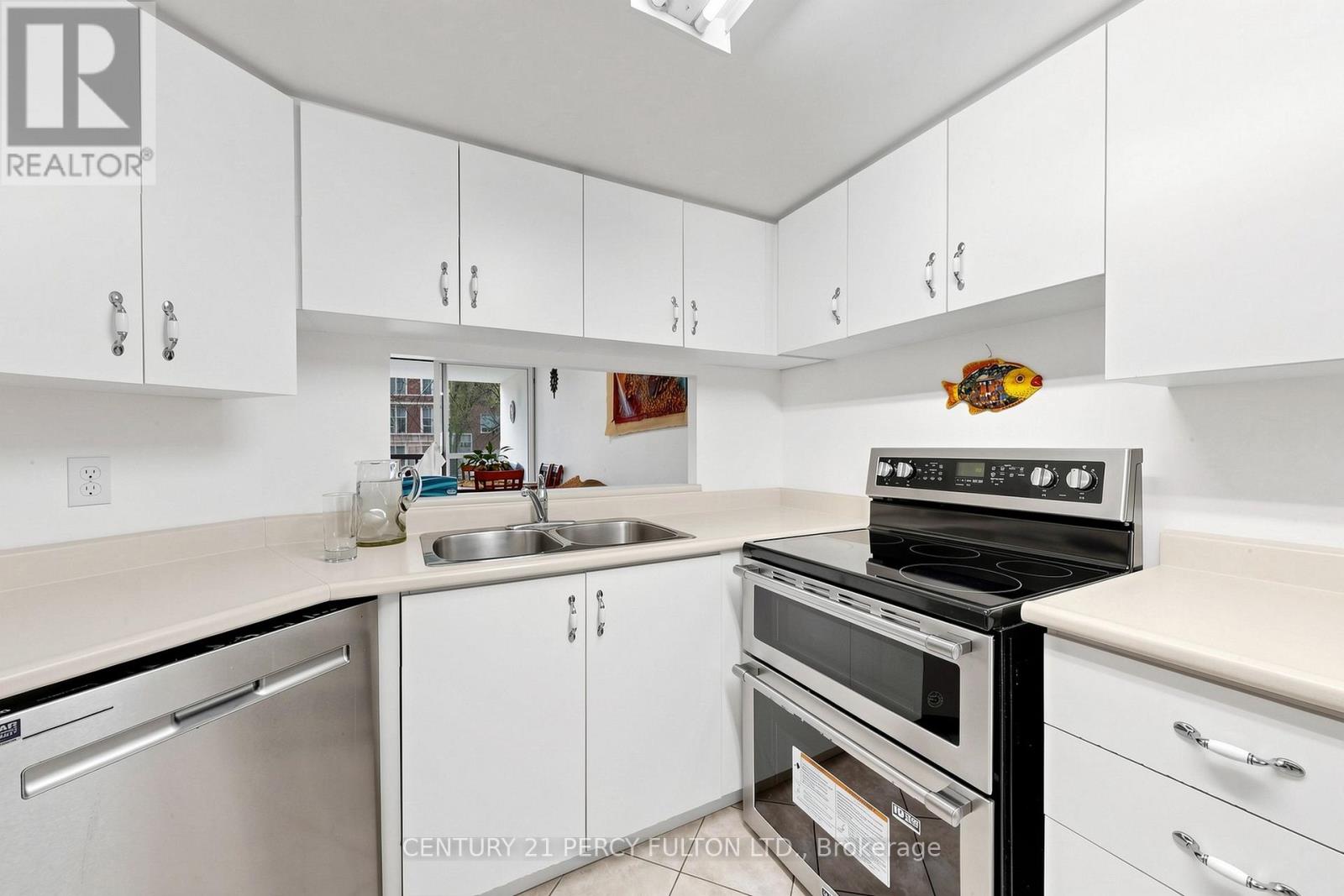 #224 77 MAITLAND PLACE - 13