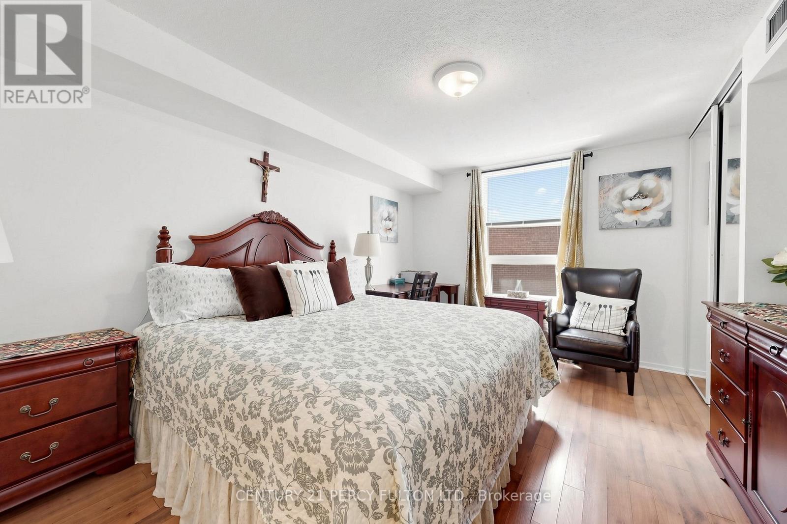 #224 77 MAITLAND PLACE - 17