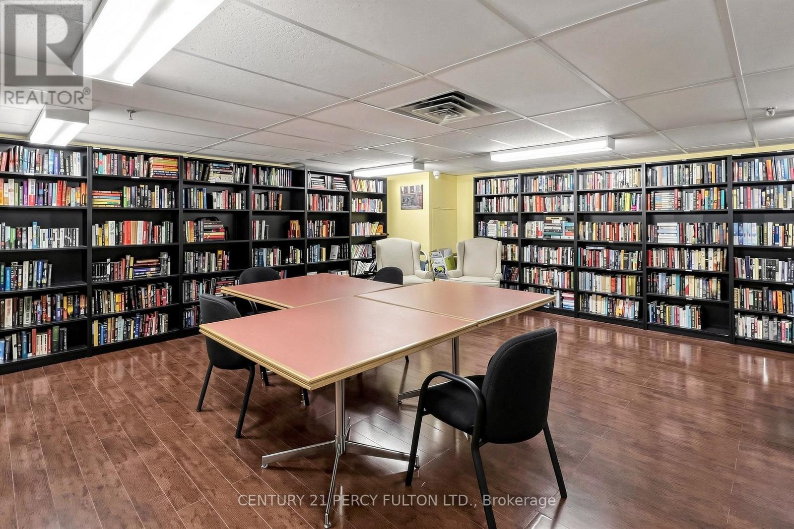 #224 77 MAITLAND PLACE - 45