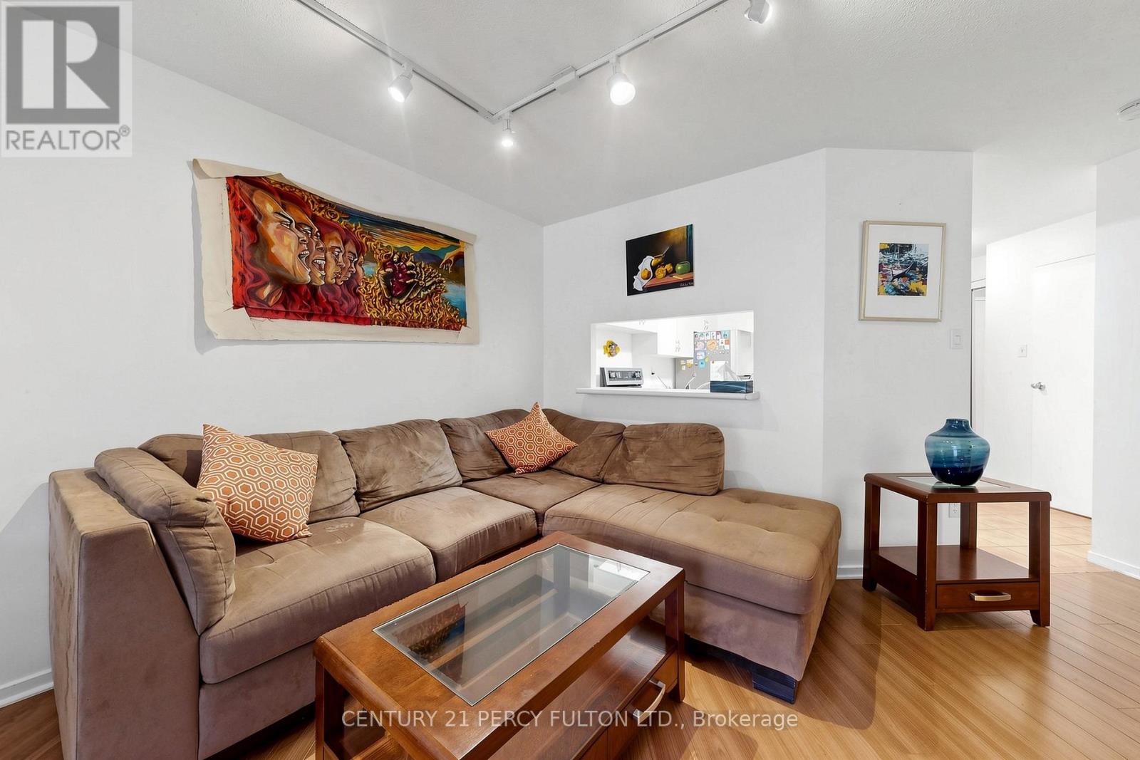 #224 77 MAITLAND PLACE - 9