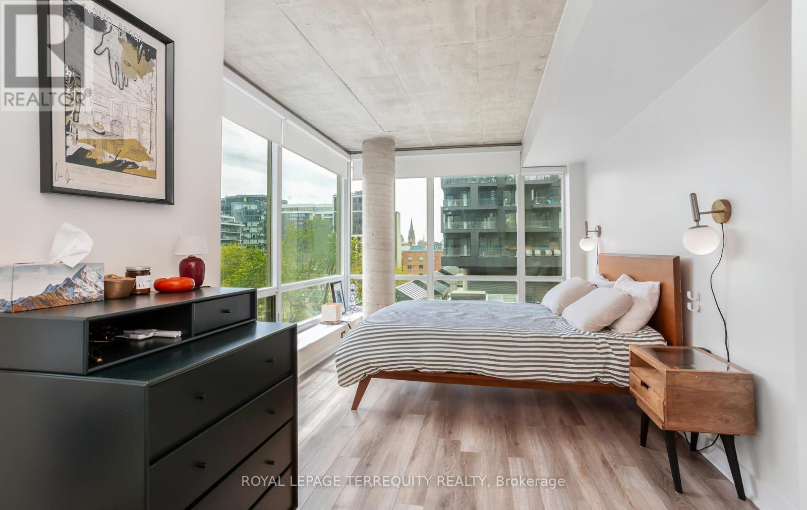 #704 50 CAMDEN STREET - 17