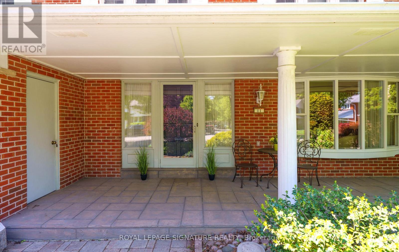 11 GABLEHURST CRESCENT - 2