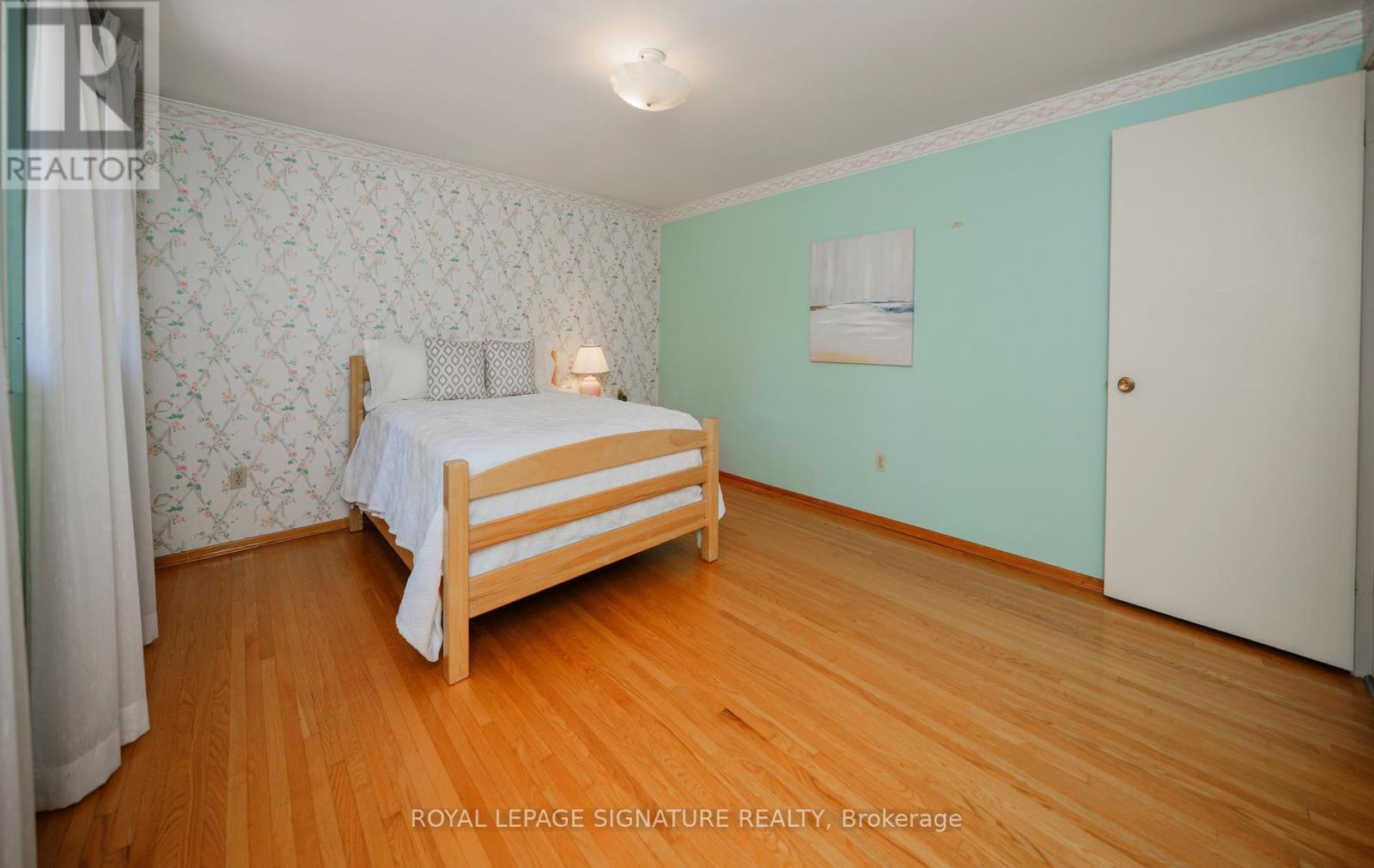 11 GABLEHURST CRESCENT - 25