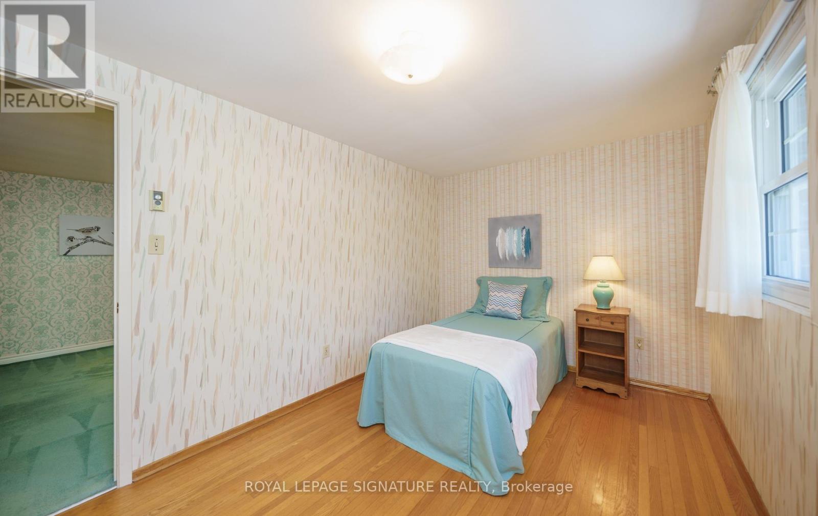 11 GABLEHURST CRESCENT - 28