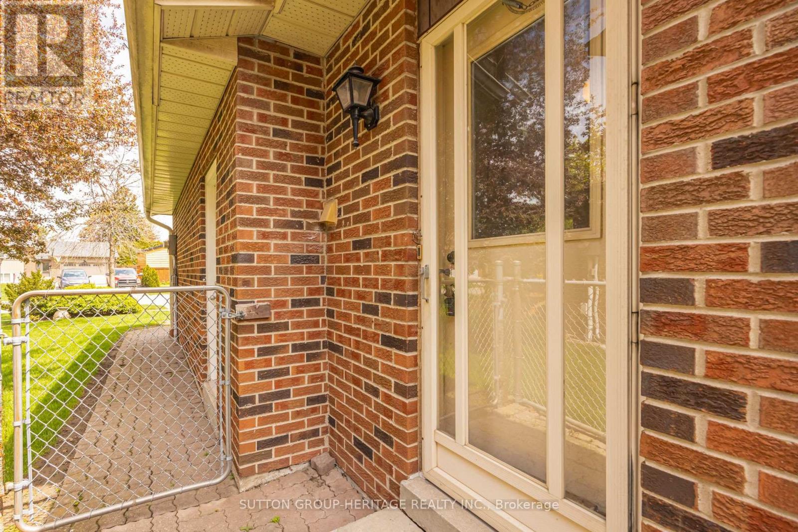 41 CARTER CRESCENT - 25