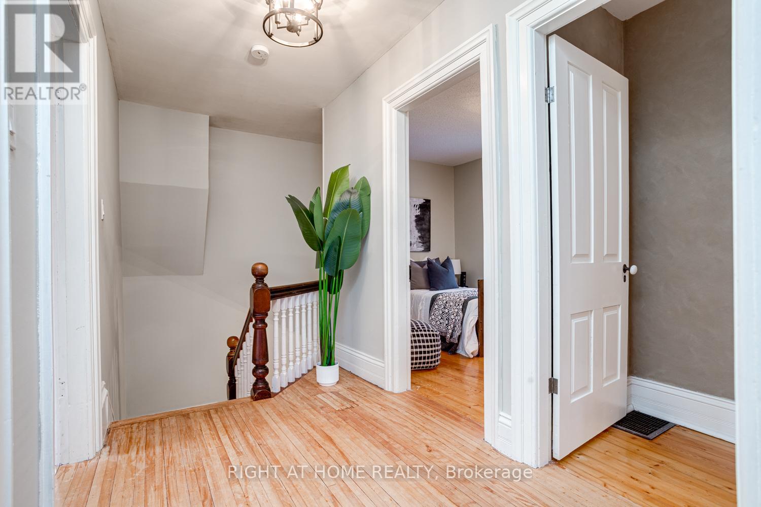 51 CALEB STREET - 17