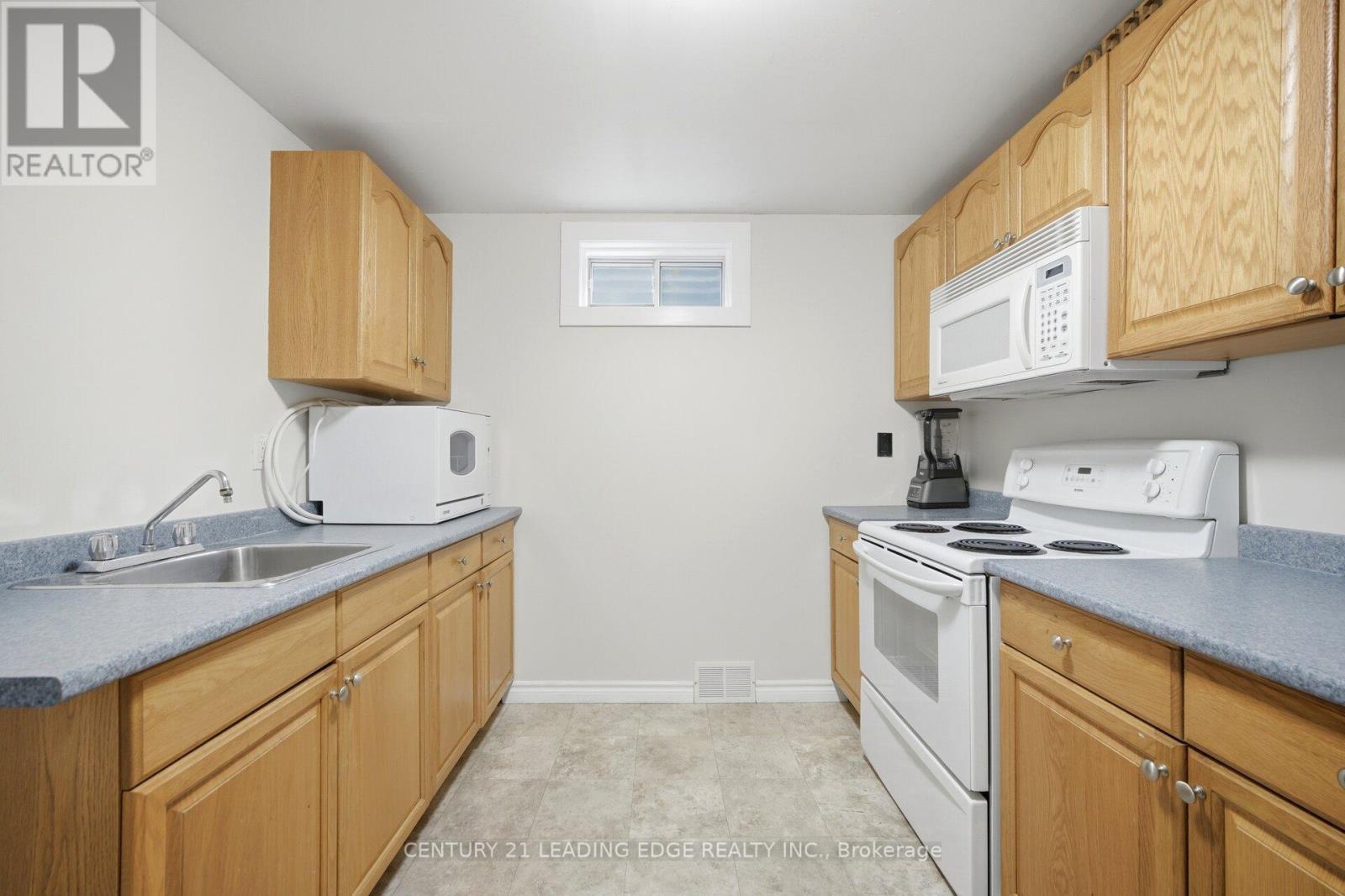 923 REDBIRD CRESCENT - 39