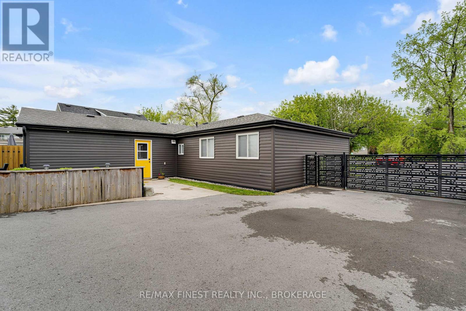 98 FACTORY STREET - 24