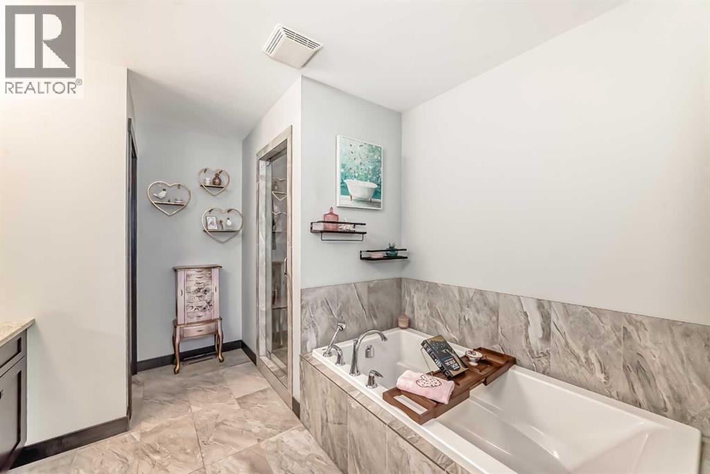 2213 27 Street SW - 29