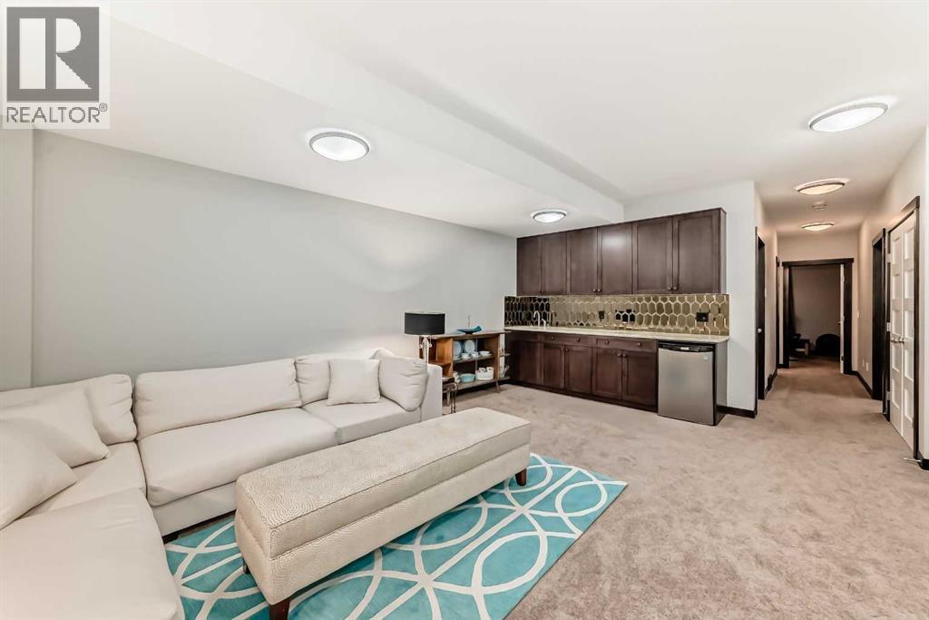 2213 27 Street SW - 35
